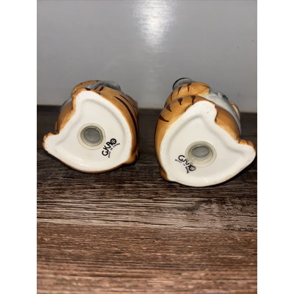 Tabby Cat Orange Striped Chubby Kitty Hug Fish Salt & Pepper Shakers